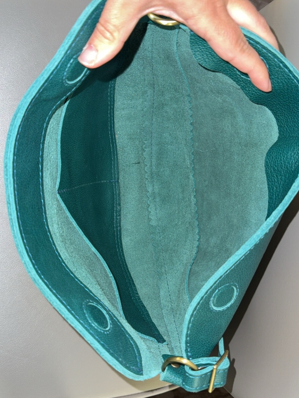 Green/Teal Portland leather Company large Koala sling bag - Picture 2 of 4